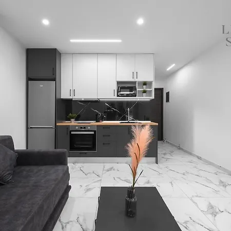 Adoorable, The Luxury Салоники