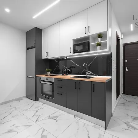 Adoorable, The Luxury Апартаменты