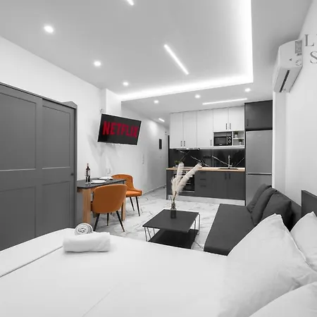 Adoorable, The Luxury Апартаменты