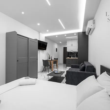 Adoorable, The Luxury