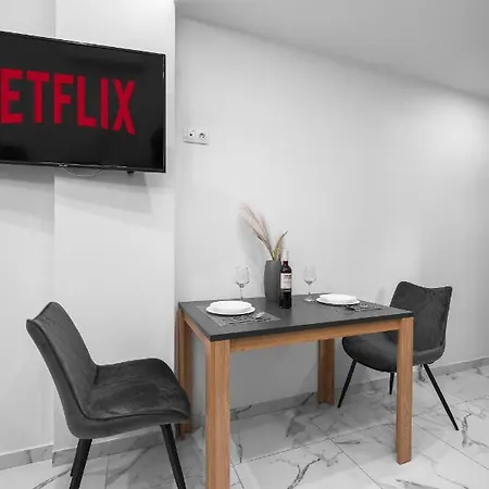 Adoorable, The Luxury *