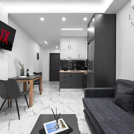 Adoorable, The Luxury