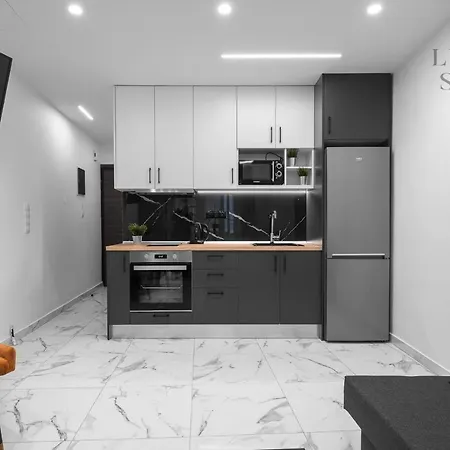 Adoorable, The Luxury Szaloniki